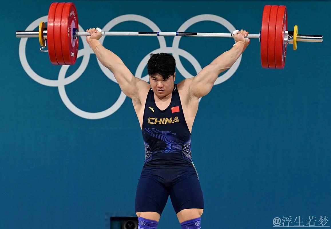 刘焕华勇夺全国举重锦标赛男子102公斤级冠军 刘焕华勇夺全国举重锦标赛男子102公斤级冠军